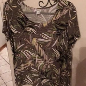 Women’s top short sleeves moss green silky size L